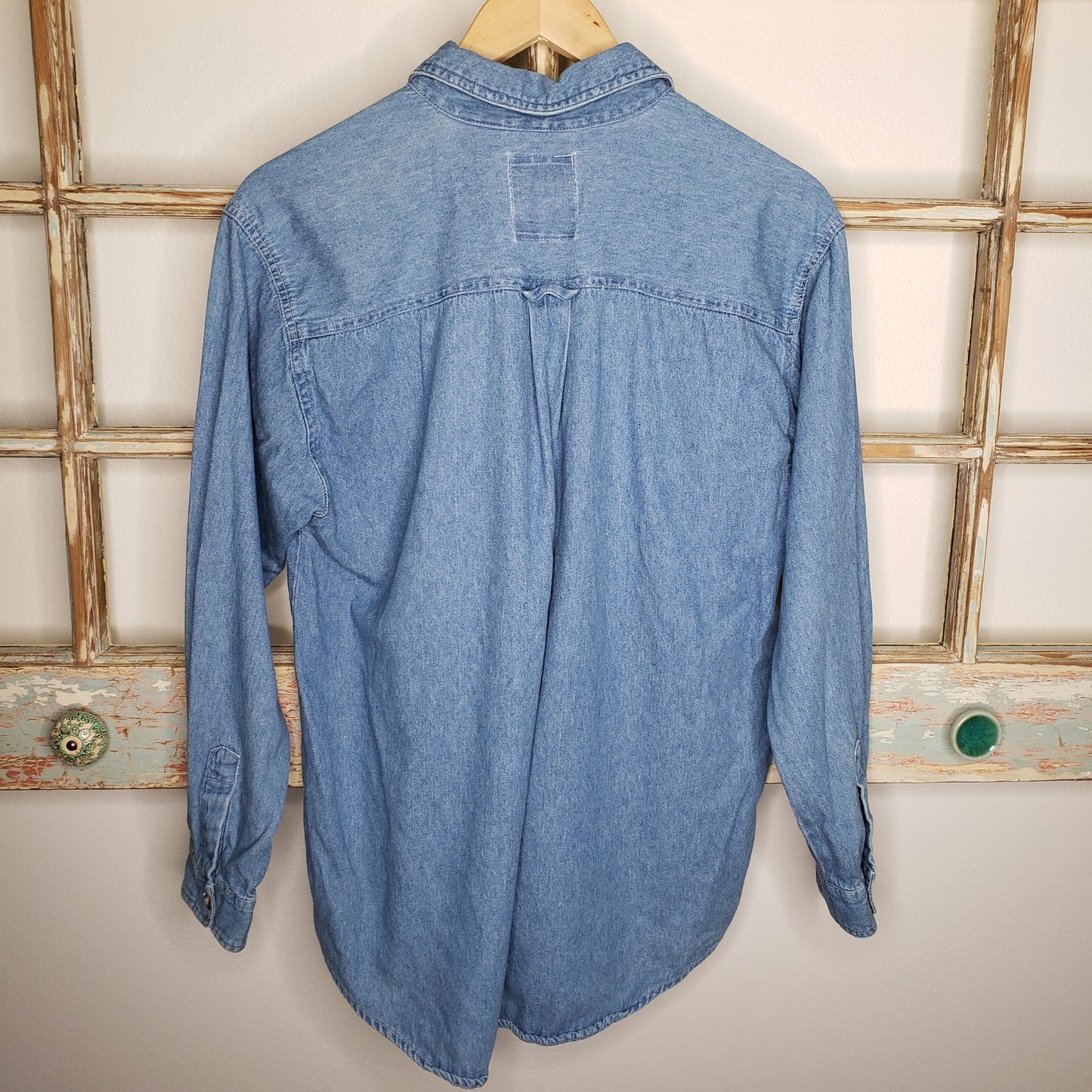 Vintage Andrews Blues Denim floral embroidered button down shirt ladies medium