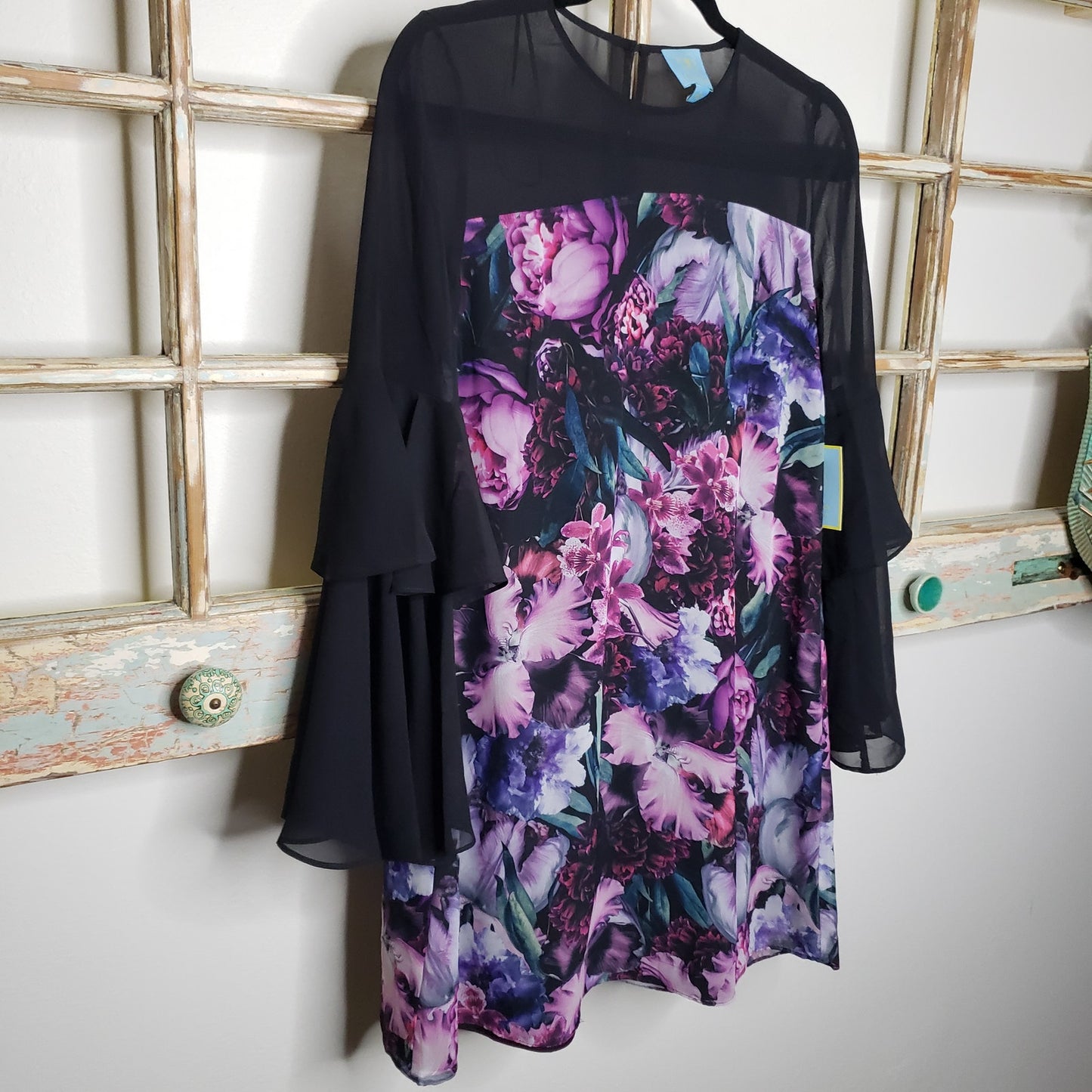 CECE by Cynthia Steffe Black Multi Bell Sleeve Floral Dress Ladies size 2 NWT