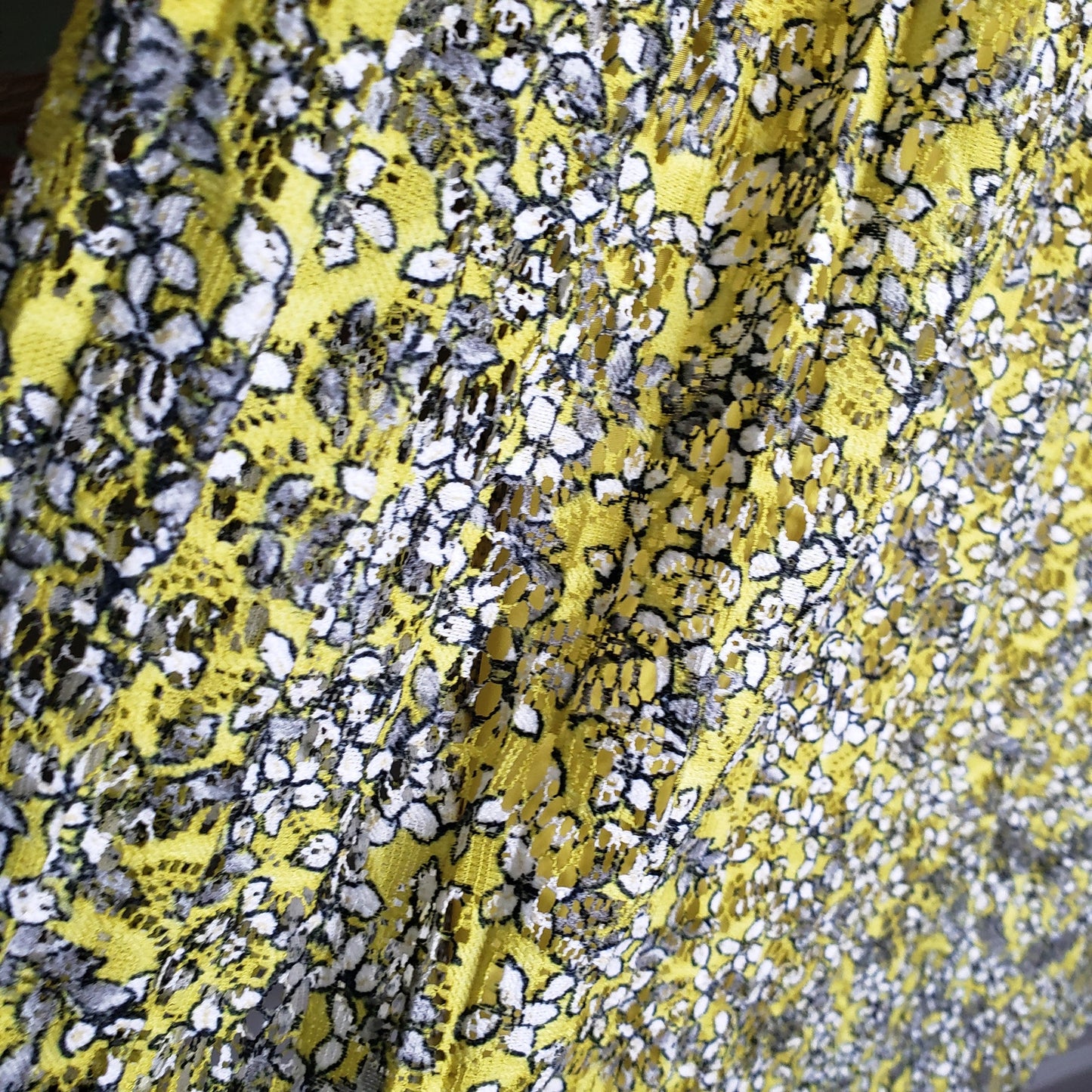 NWT Who What Wear Pleated lined Midi skirt yellow floral eyelet lace size 4