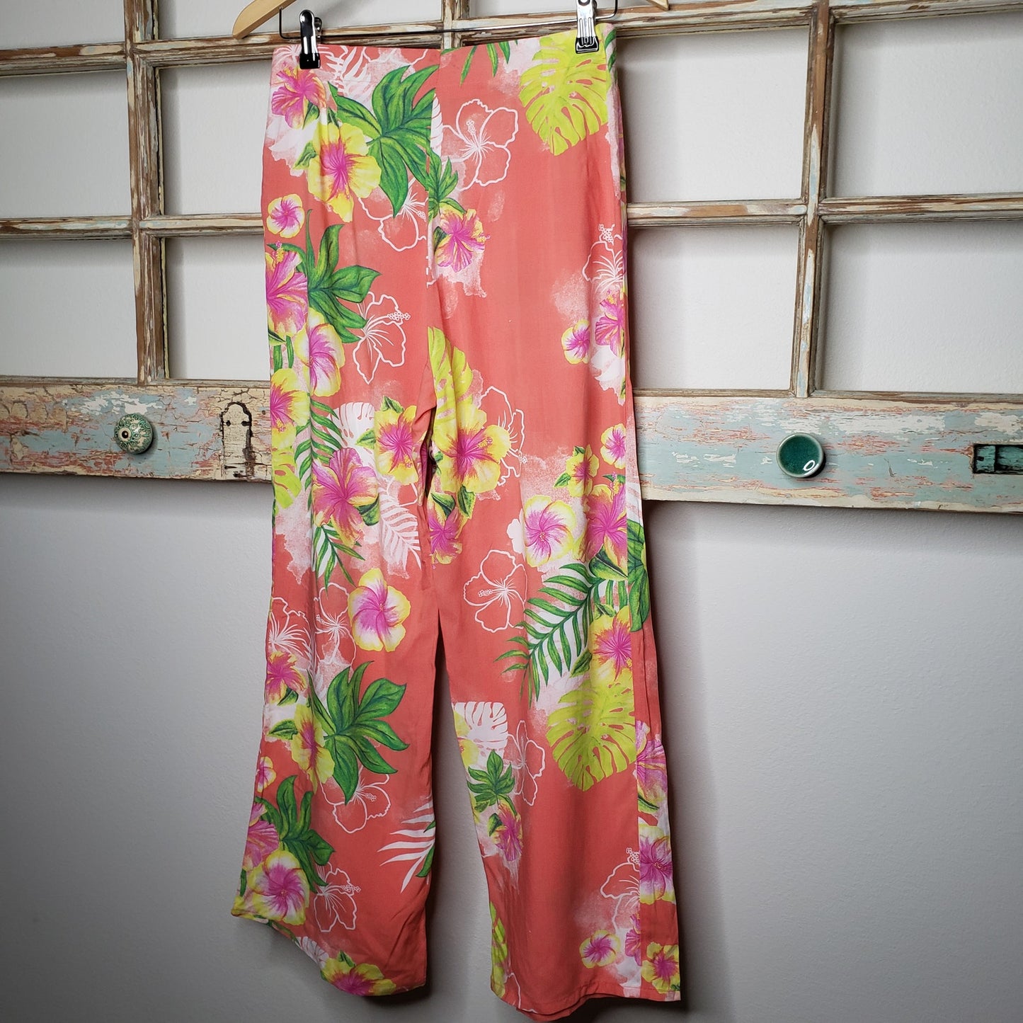 Casual Brazilian made Hawaiian wrap pants size 40 / US size 6