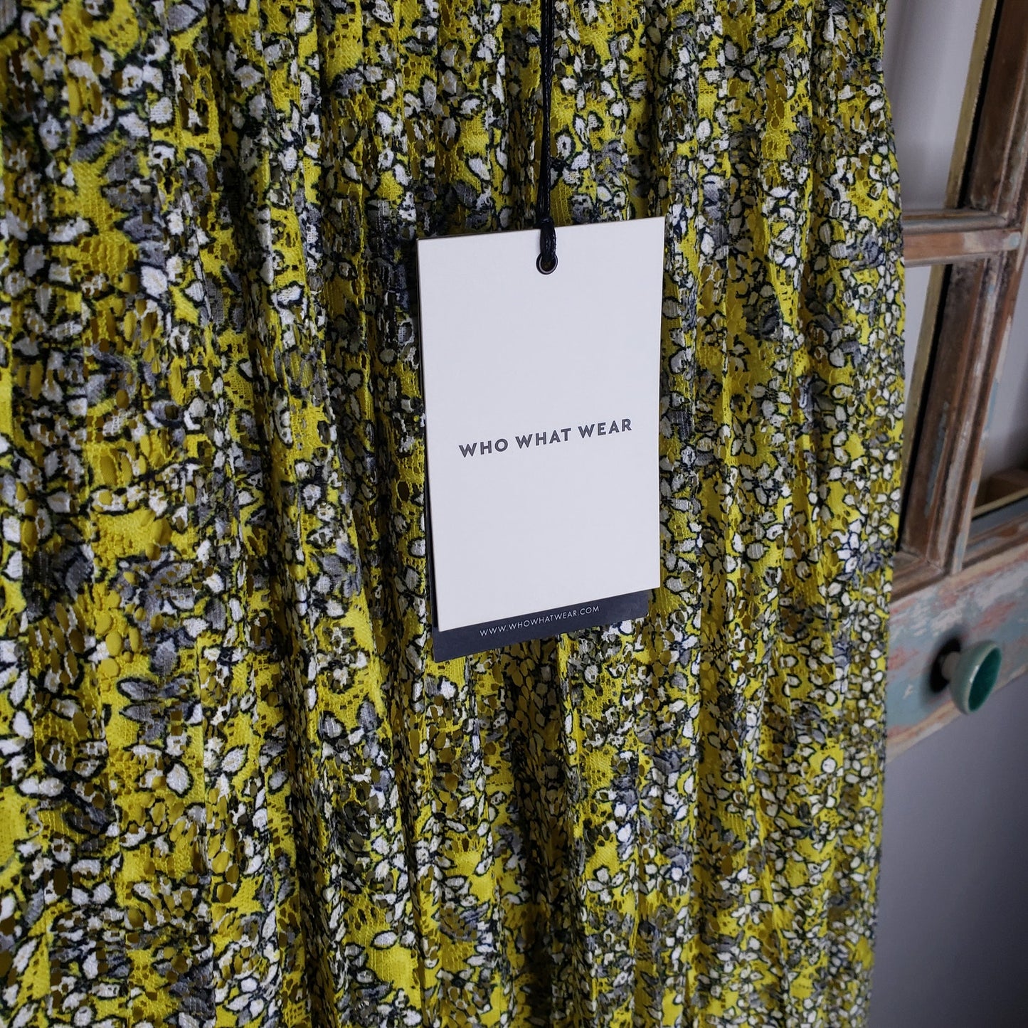 NWT Who What Wear Pleated lined Midi skirt yellow floral eyelet lace size 4