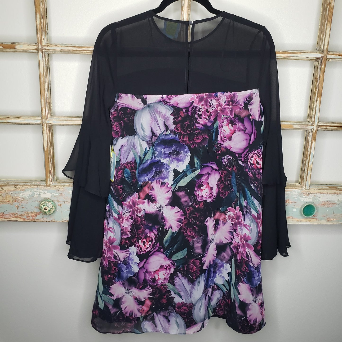 CECE by Cynthia Steffe Black Multi Bell Sleeve Floral Dress Ladies size 2 NWT