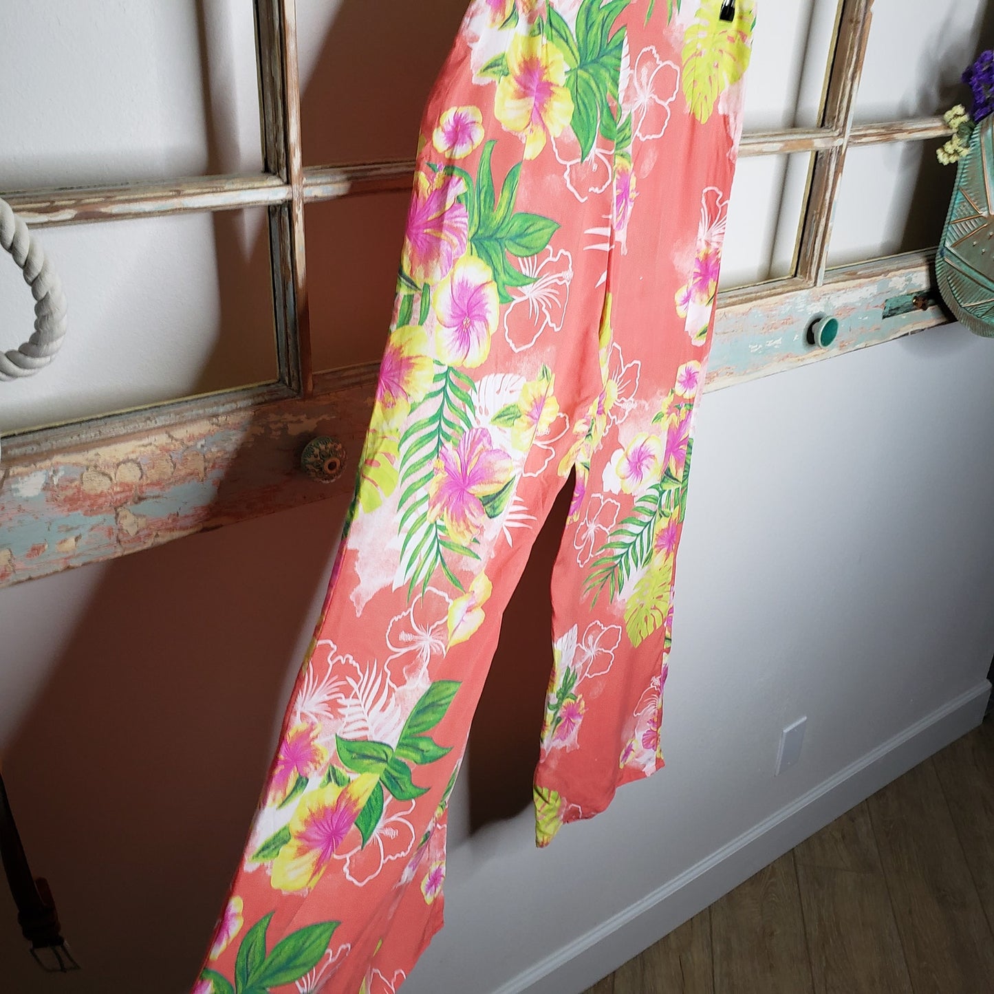 Casual Brazilian made Hawaiian wrap pants size 40 / US size 6