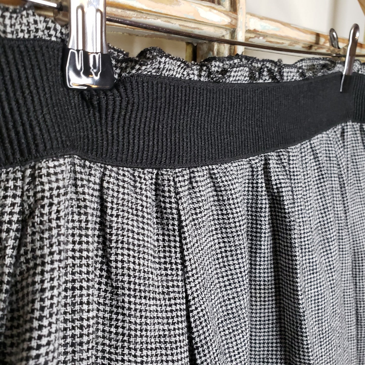 Zara Houndstooth flowy A Line skirt ladies size small