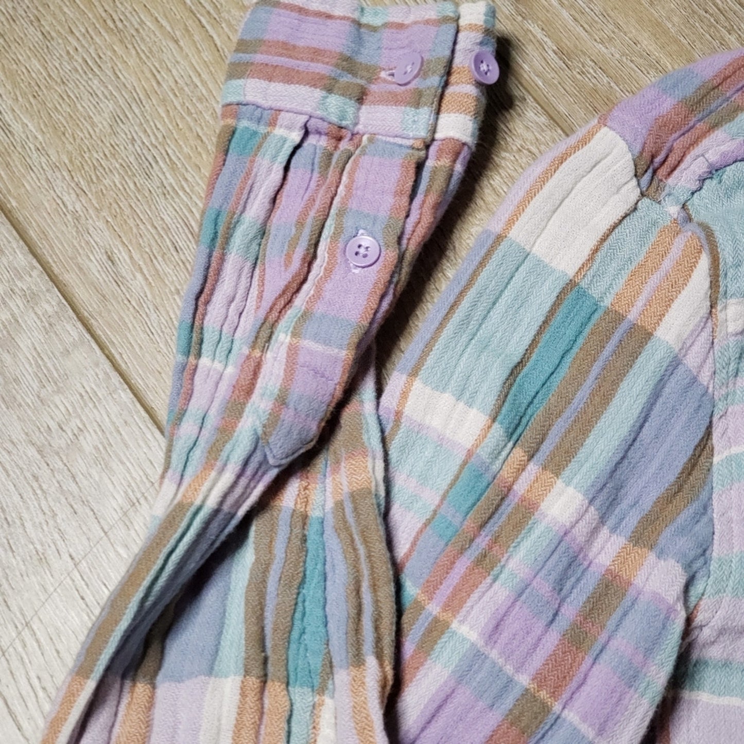 Urban Outfitters plaid button up Top oversized small