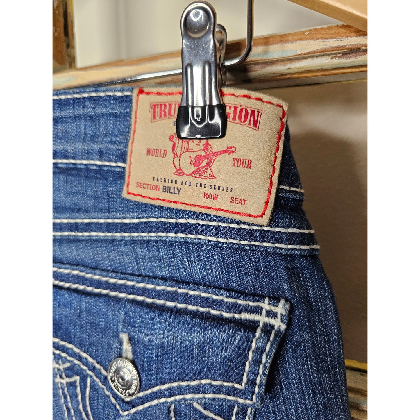 Low Rise True Religion Medium Wash Straight Leg Ladies 26 jeans.