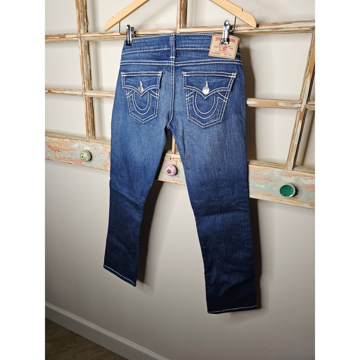 Low Rise True Religion Medium Wash Straight Leg Ladies 26 jeans.