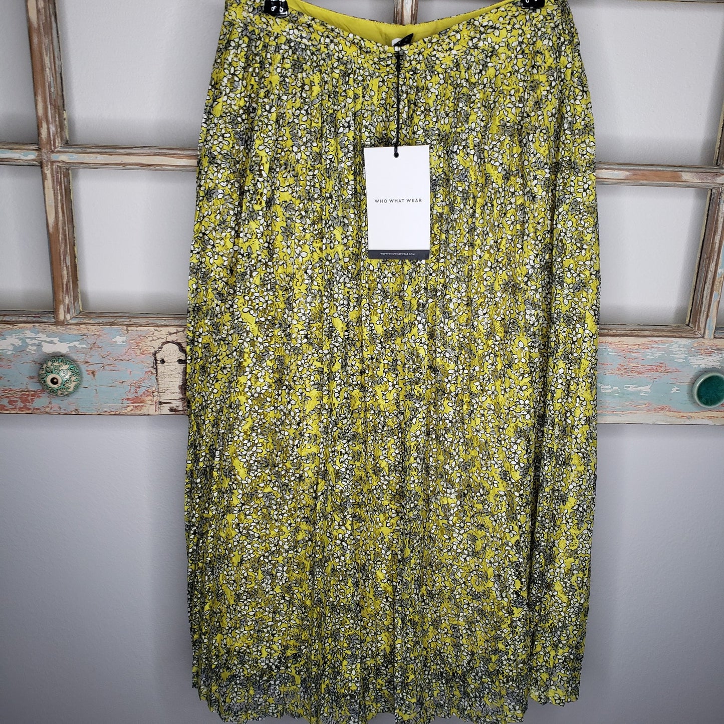 NWT Who What Wear Pleated lined Midi skirt yellow floral eyelet lace size 4